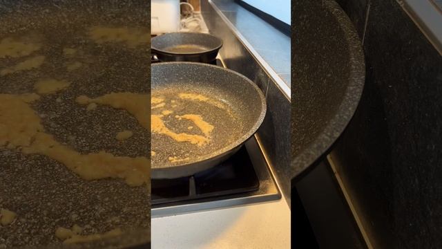 Sautéd Garlic for our Leftover rice to Garlic Fried Rice #delicious #shorts #asmr #asmrsounds #cook