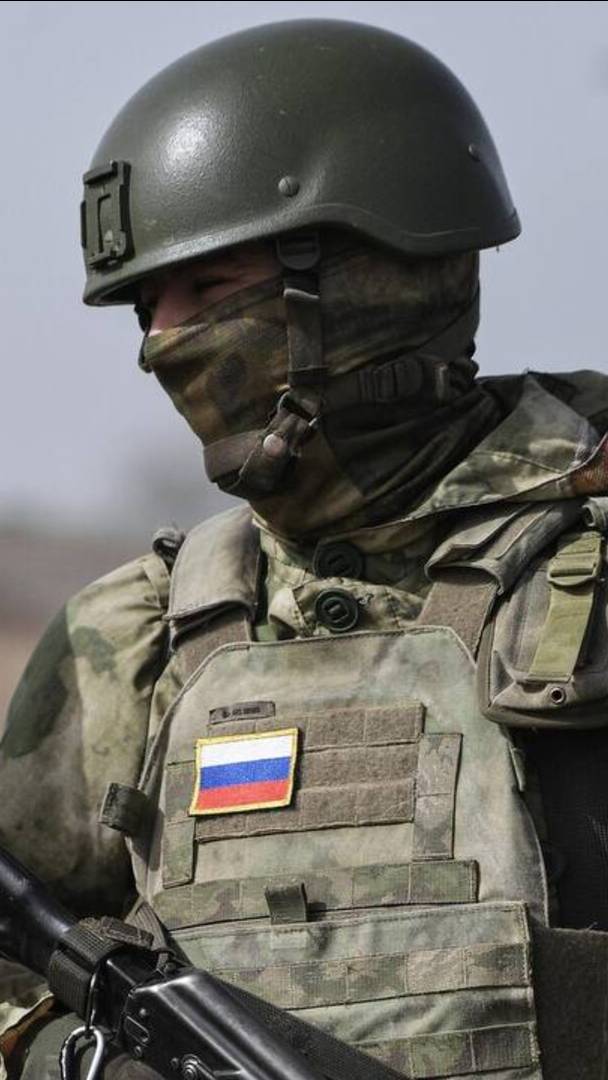 Приходится делать и такое: снайперы России в освобождённом Курахово. Кадры с места событий