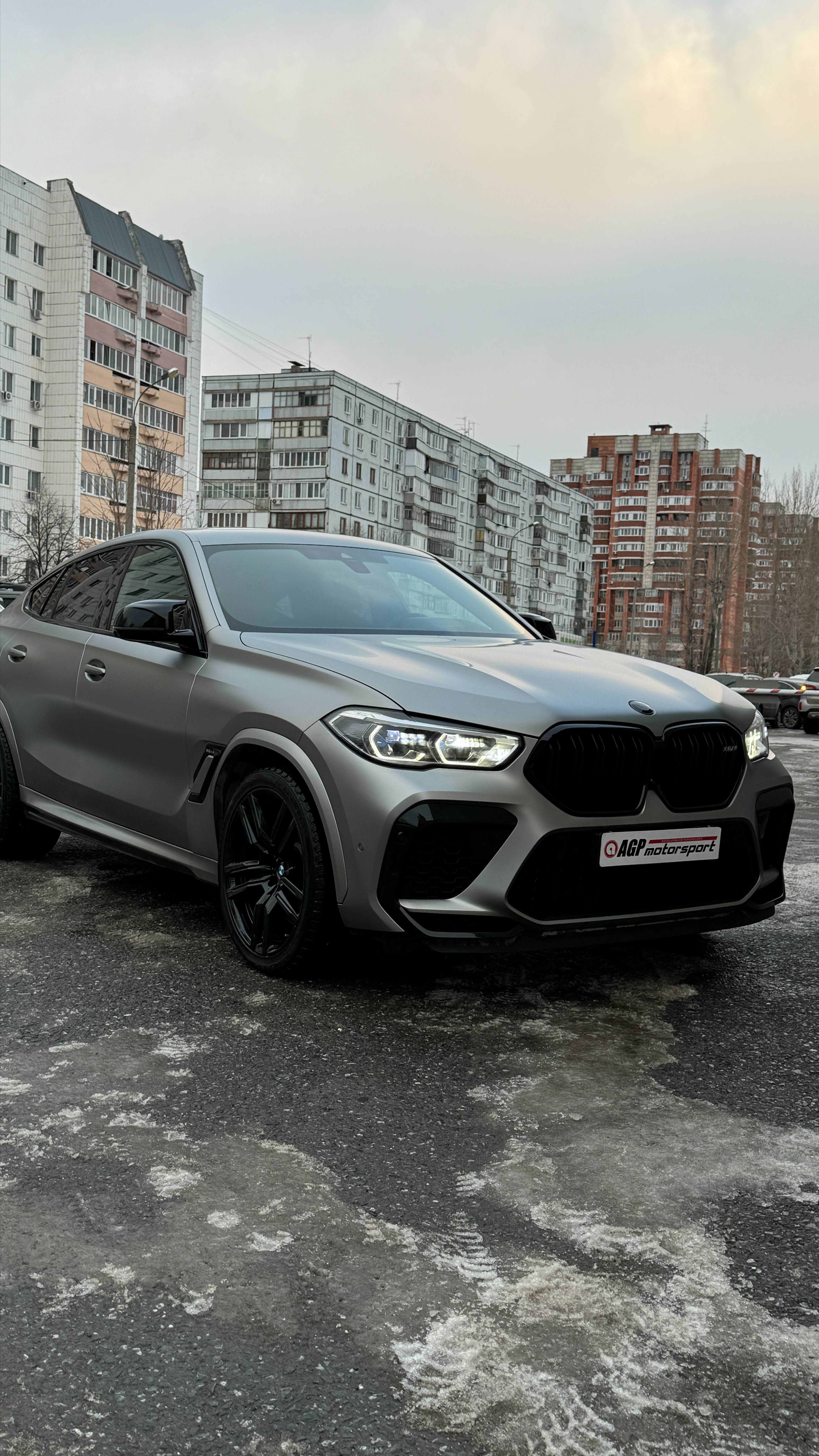 BMW X6 M competition сделали занижение и покрасили диски