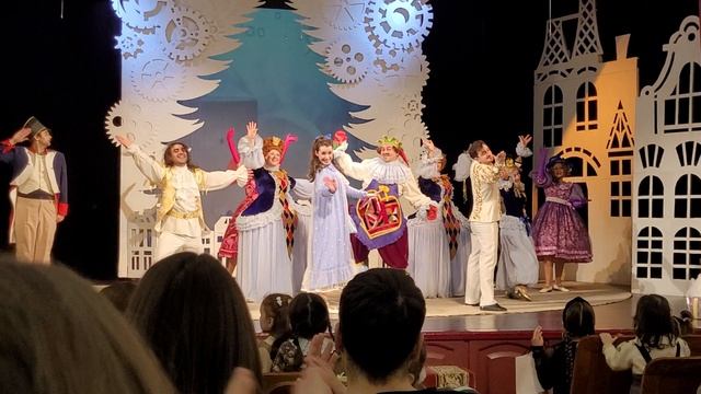 Русский театр 