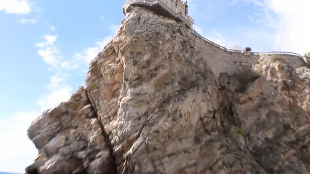 Новостройки Ялты Черное море причал, Ласточкино гнездо.