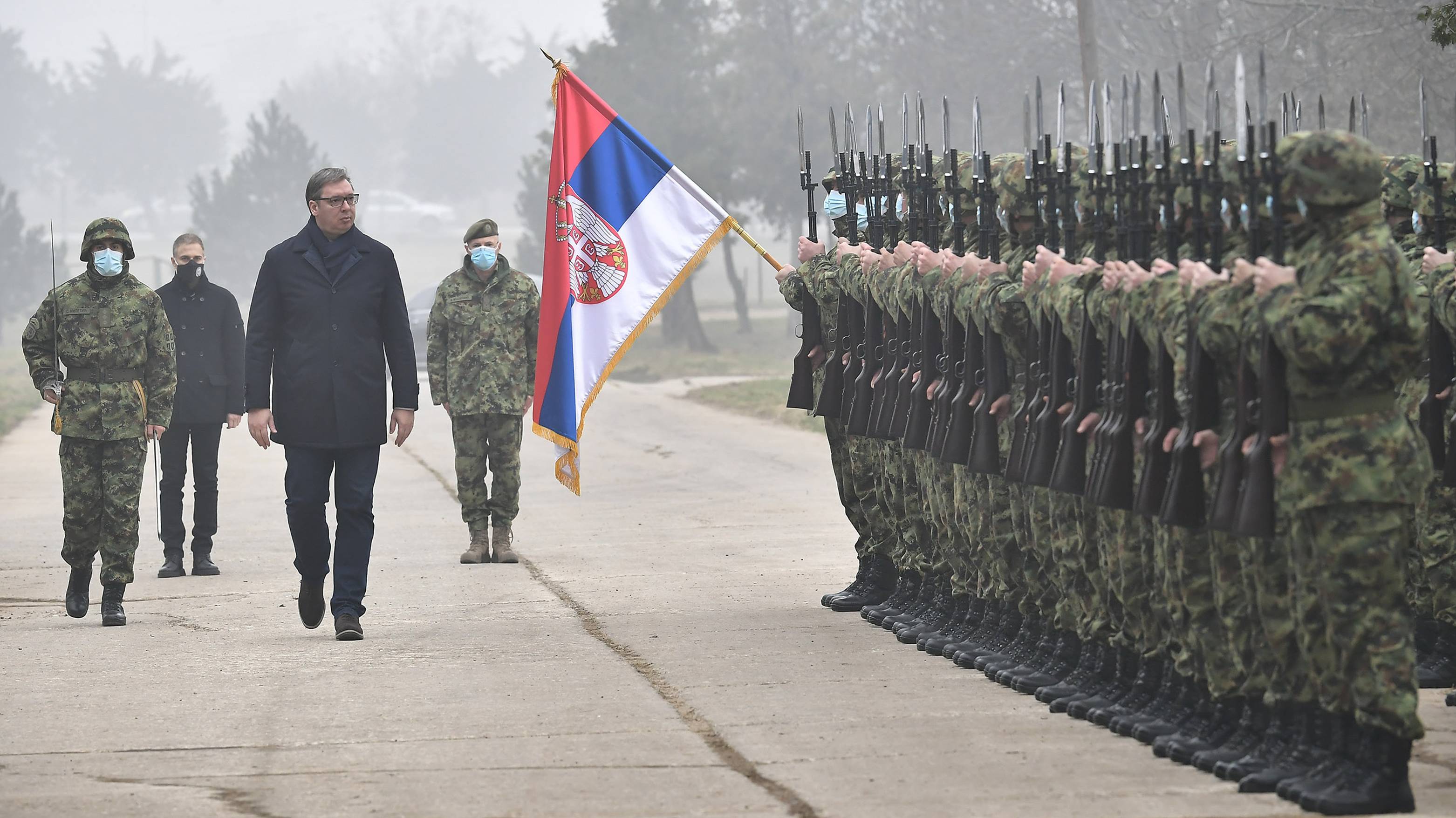 Сербия разорвала военные контракты с Россией