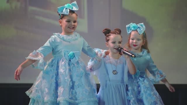 Однажды. Исп. Марина Голобоких