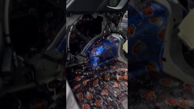 На JAECOO J8 выполнили шумоизоляцию багажника и колёсных арок!⚡️ #АвтоШум