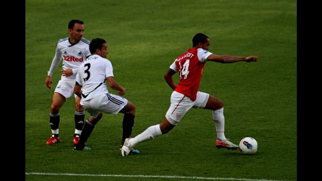 Theo Walcott on his sprint contest with Hector Bellerin!