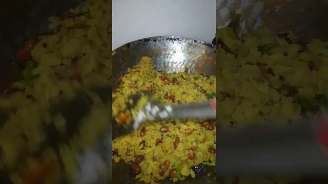 breakfast me 😋 poha namkin masala recipe#shorts #bank