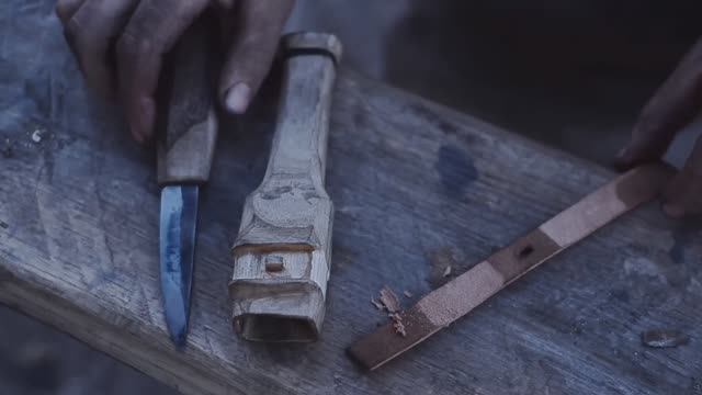 BERTRAN. Making puukko knife for sloyd and bushcraft camp