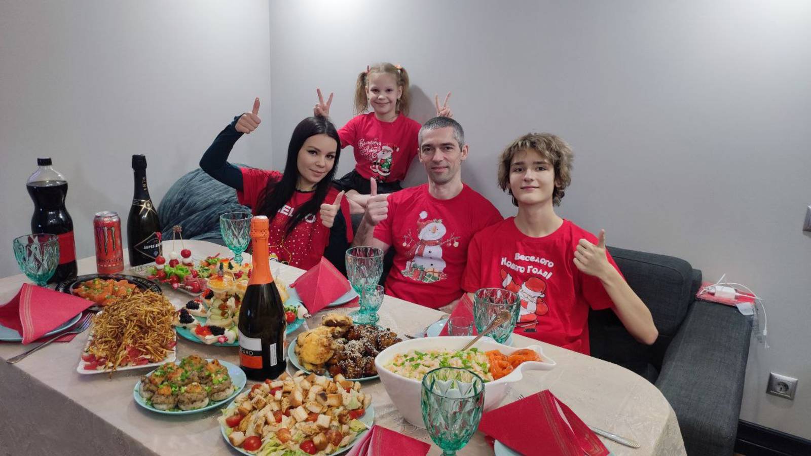 ЗИМА В МОСКВЕ! С НОВЫМ ГОДОМ!МОСКВА-СИТИ, ЦЕНЫ. ВДНХ, КРЕМЛЕВСКАЯ ЕЛКА И РАСПАКОВКА ПОДАРКА