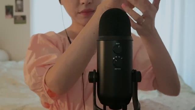 Nukku ASMR. Тихий голос, звуки рта, трения рук, перчатки, кремушек.