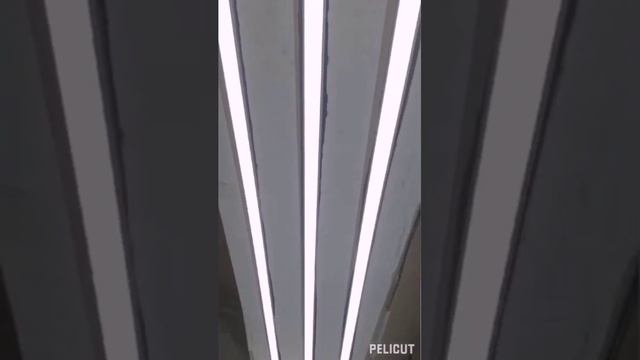 Установили вертикальную диодную подсветку, переделали 2 выключателя, 1 добавили, перенесли розетку.