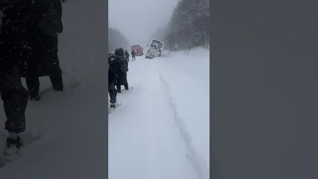 Подробности ДТП во время метели в Тымовском городском округе рассказал очевидец