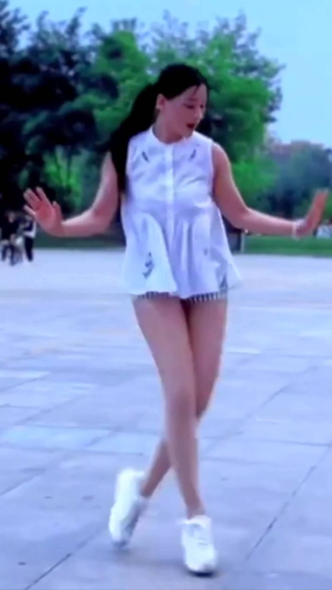 A beautiful woman Qingqing in Henan (1) became famous for her ghost step dance! #shorts Missing in