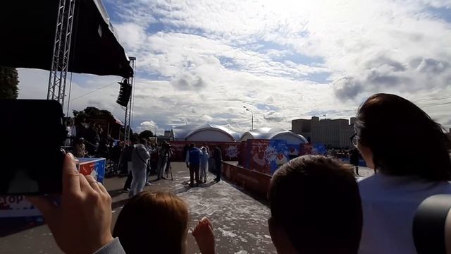 День торта в московском парке горького фестиваль битва тортов днем
