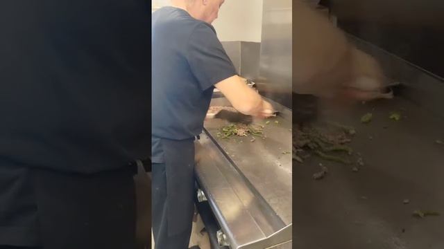 🥪👨🍳 Watch Our Chef Make the Perfect Subs!👨🍳🥪