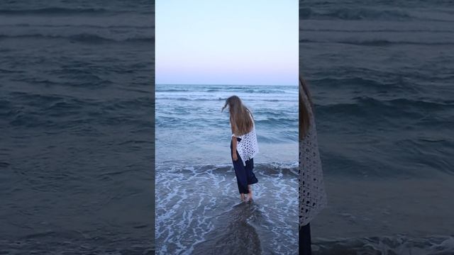 5201403-hd_1080_1920_30fps