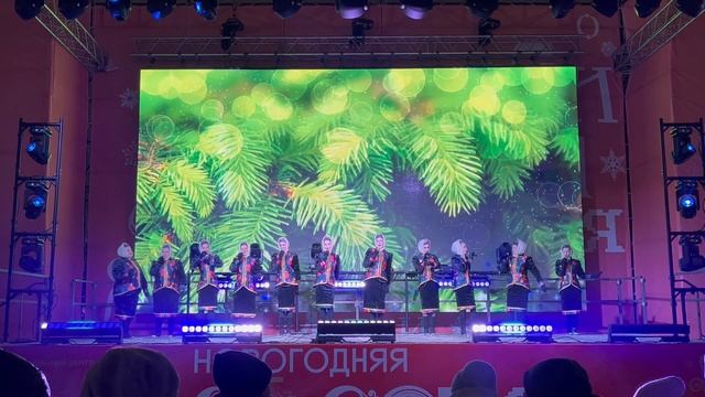 Оренбургский Ансамбль "Раздолье" - Метелица (солистка Екатерина Купырёва-Алексенко)