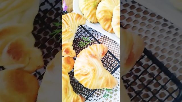 Булочки Пирожки слоеные воздушные с начинкой#shorts