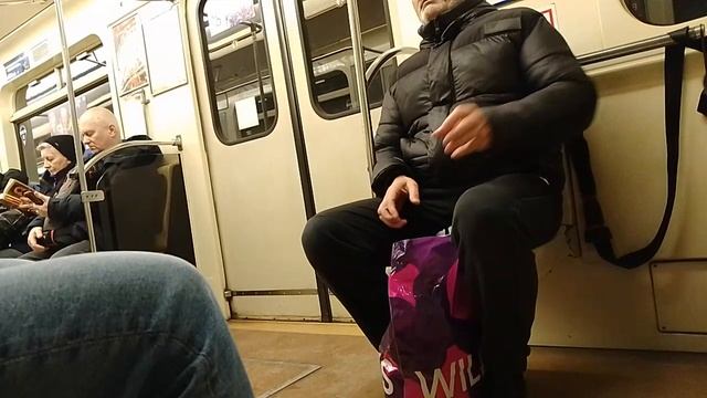 от улица Дыбенко до Ладожская