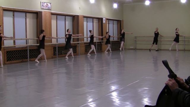 Plie - Barre - Открытый урок - 26.11.2016 - CONSTANTA BALLET