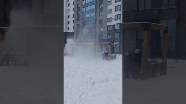 1000428735.mp4