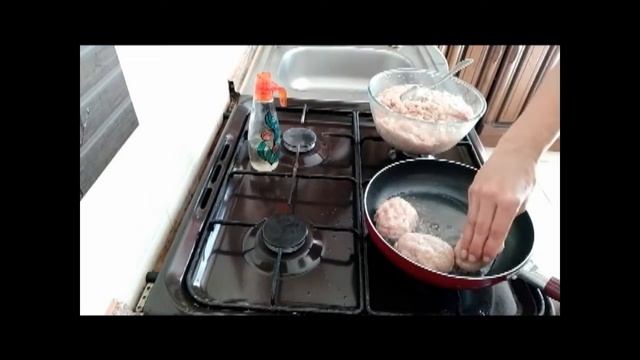 Котлеты с кабачком и овощным гарниром