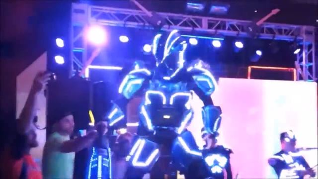 Набережная Ялты. Новые костюмы на сезон лето/осень 2018