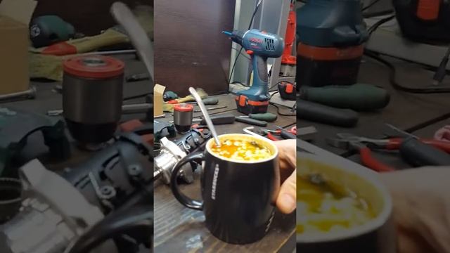 Готовим Доширак Tom Yum из Starbucks !!!