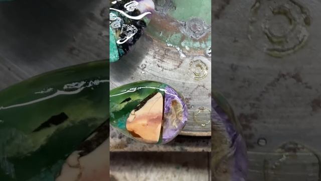Мозаика , все кабошоны можно купить .