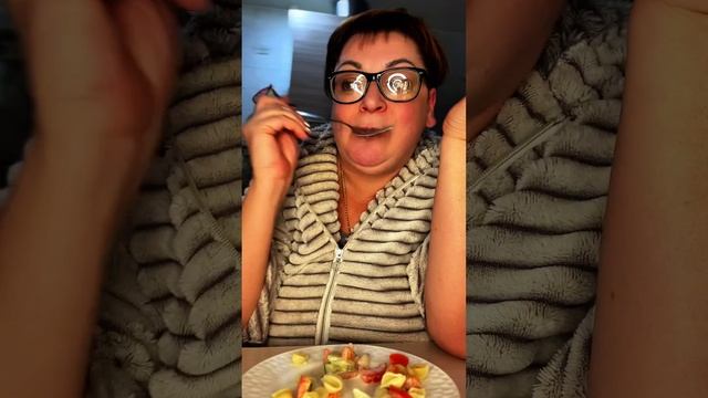 ПЗОЗДНИЙ ПЕРЕКУС В МОИМИ ДОЧКАМИ /МЯСО И ИКРА/МУКБАНГ