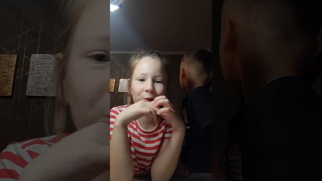 готовим с викой яблочные оладья