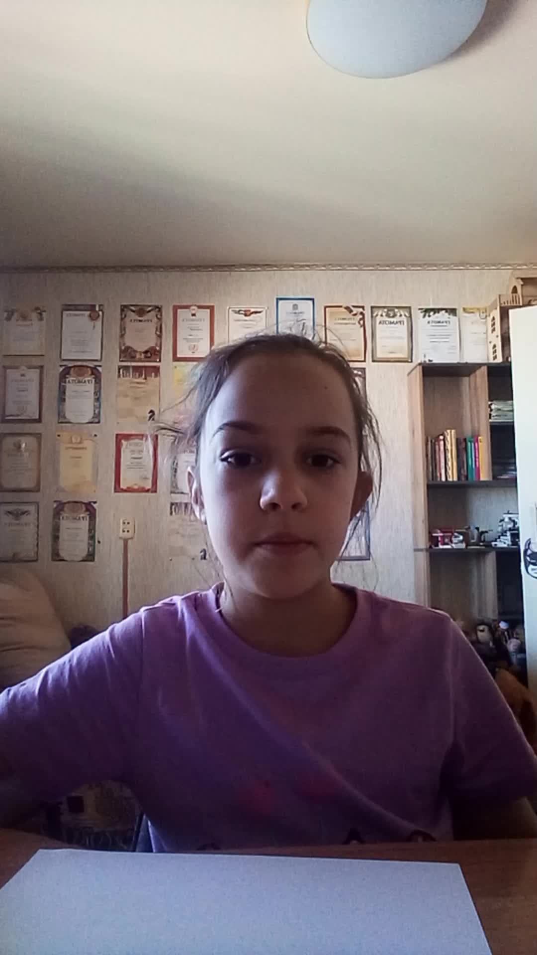 Делаем поделку из пластилина и бумаги!