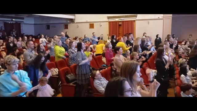 VID_20240429_180129