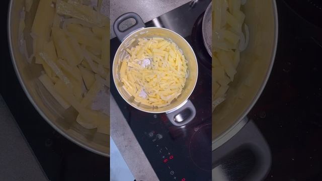Щавелевый суп - это просто, вкусно и полезно! #рекомендации #shorts #щавель #готовимдома #рецепты