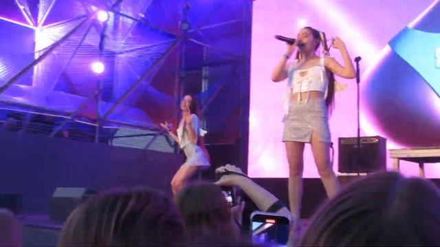 «МЭЙБИ БЭЙБИ» – Shimmy Shimmy Ya!