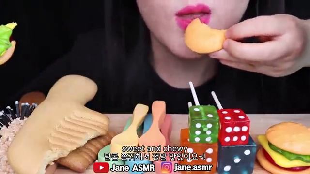 ASMR_EDIBLE_HAIR_BRUSH,_SPOON,_BUBBLE_TEA,_GUMMY_먹는_빗,_숟가락,_햄버거