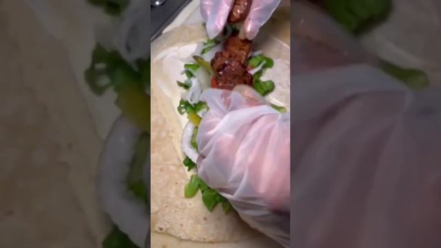 #shorts #shawarma шашлык с овощами в лаваше #shorts