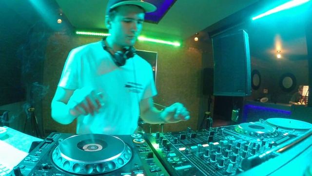 DJ DIMM aka Dmitrij Petrov - live in Cocos Bar Sochi (april 2014)