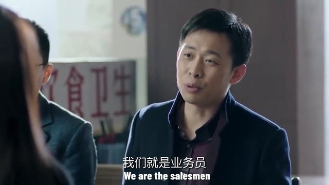 窮小伙蹲在地上研究機器，卻被美女翻譯當成流氓，誤會大了ep11-4