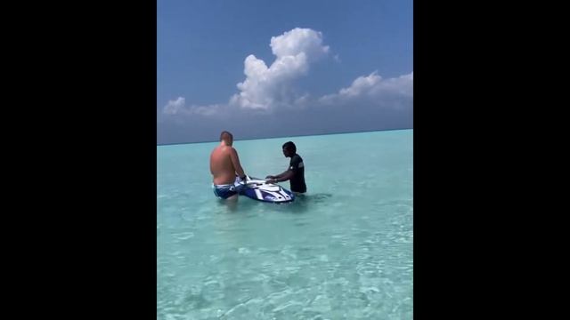 Константин Ивлев отдыхает с дочкой