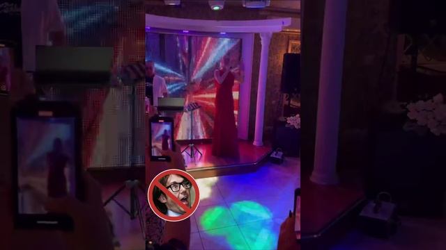 Анастасия Волочкова и ее пение