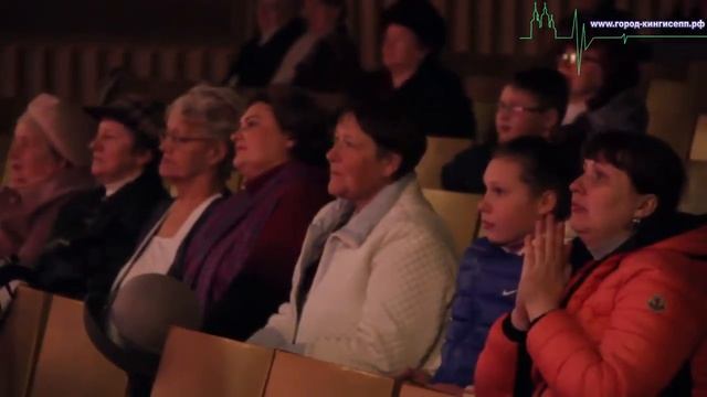 Лучшие вокальные коллективы Кингисеппского района выступили в ДК "Химик"
