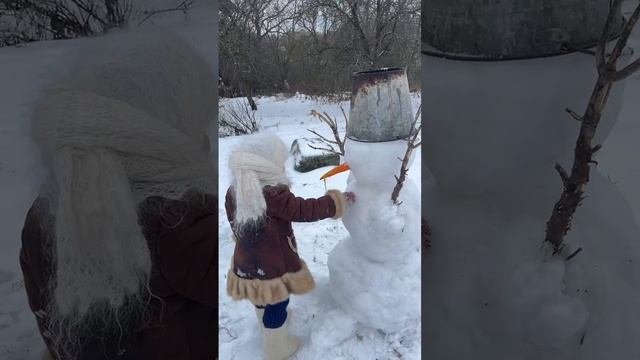 Леплю снеговика #ЯжеВика