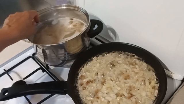 Два в одному: начинка для пиріжків та гарнір. Смакота / Two in one: pie filling and side dish.