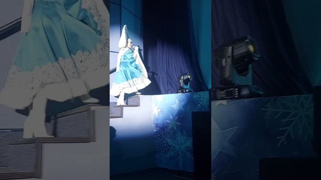 Платон и Демид сходили на Новогоднее представление ! #новыйгод #першинплатон
