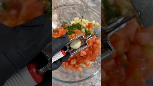 Обалденный супер простой и быстрый салат с сухариками! #еда #рецепт