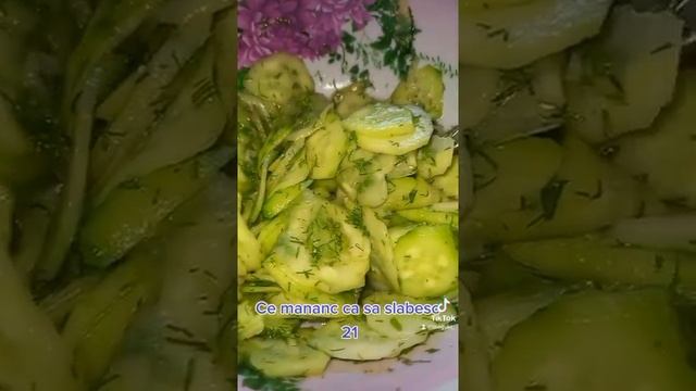 Humus si castraveti, mic dejun de 260 calorii - ce mananc ca sa slabesc 21 #shorts #food #dieta