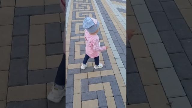 Научились ходить