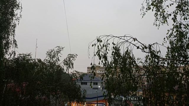 Летняя гроза!Такого в Обухове еще не видел!! Жесть! Смотреть с 15 секунды!