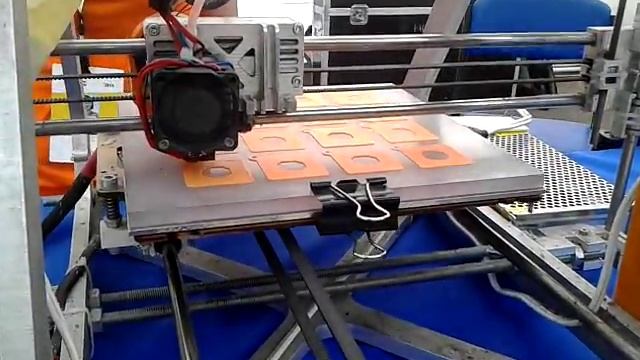 3D принтер логотип з Країни в Україну