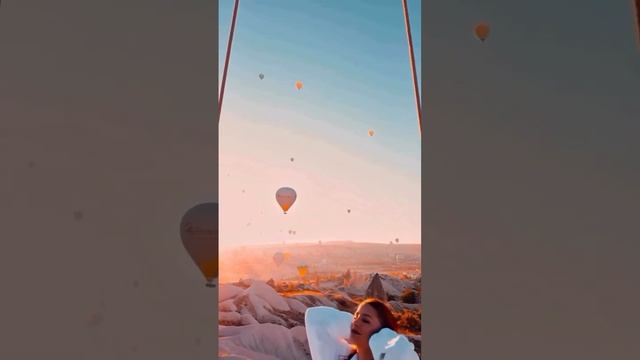 Кровать привязаная к небу. Bed tied to the sky.